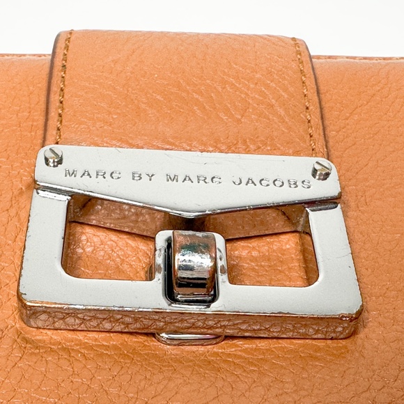 Marc by Marc Jacob Wallet | Brown Leather Wallet - Picture 2 of 7